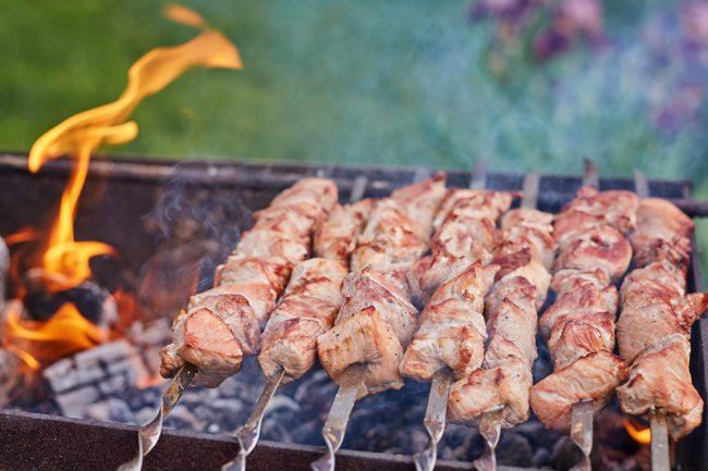 Где жарить шашлык, чтобы не получить штраф. Разъяснение юриста