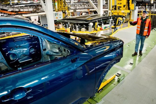 Для сборки Lada Azimut создали специальное умное оборудование