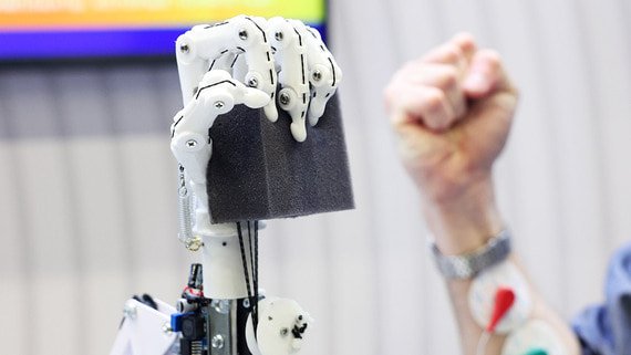 Российские вузы подготовили больше 4300 специалистов по ассистивным технологиям