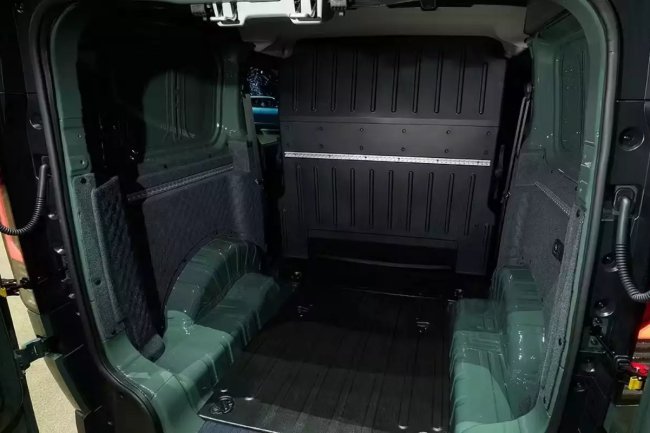 Из фургона в пассажирский минивэн за минуту: крутая новинка от Kia