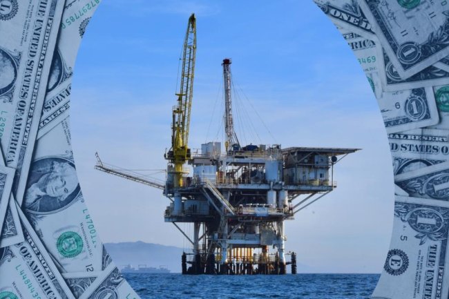 Нефть подешевеет, рубль ослабнет: чем обернётся сделка США и Ирана для россиян