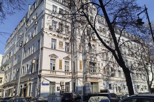 В центре Москвы в доме XIX века с торгов предложили лоты от ₽17,8 млн