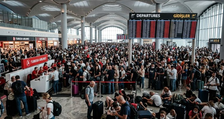 Хаос в работе аэропортов Европы: сотни рейсов отменены 11 мая